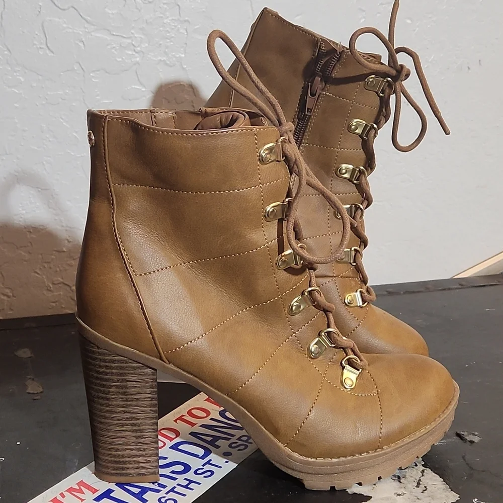 GBG GUESS 7.5M High Side Zip Lace Up Heel Boot